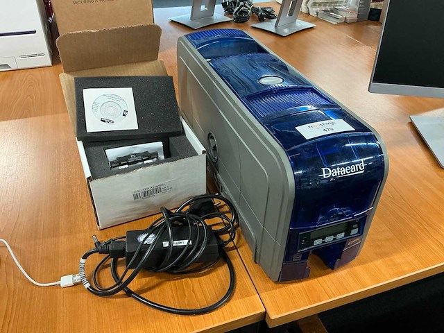 Datacard sd360 labelprinter - afbeelding 1 van  3