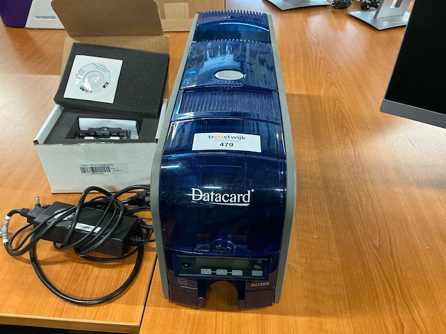 Datacard sd360 labelprinter - afbeelding 1 van  1