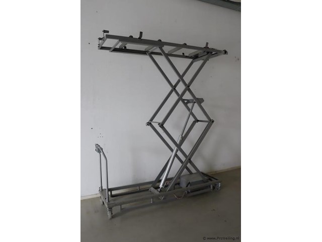 Datema elektrisch-hydraulisch aangedreven dubbel schaarheftafel - afbeelding 9 van  13