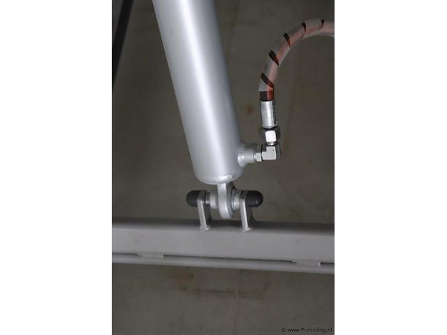 Datema elektrisch-hydraulisch aangedreven dubbel schaarheftafel - afbeelding 10 van  13