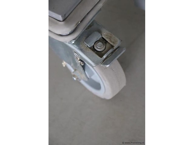 Datema elektrisch-hydraulisch aangedreven dubbel schaarheftafel - afbeelding 13 van  13