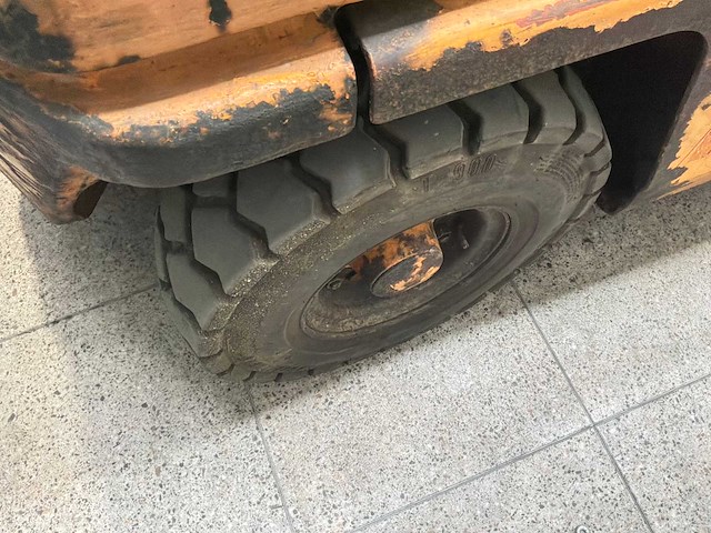 Datsun - vorkheftruck - afbeelding 2 van  2