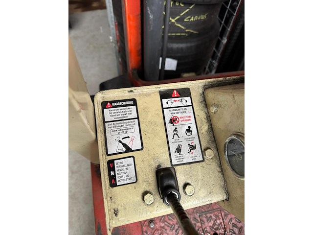 Datsun tl120 heftruck, datsun, rood/wit - afbeelding 10 van  10