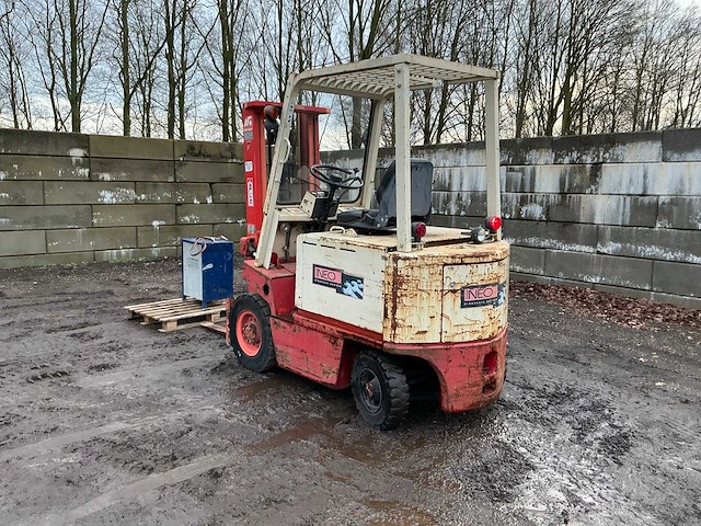 Datsun ub02 vorkheftruck - afbeelding 23 van  34