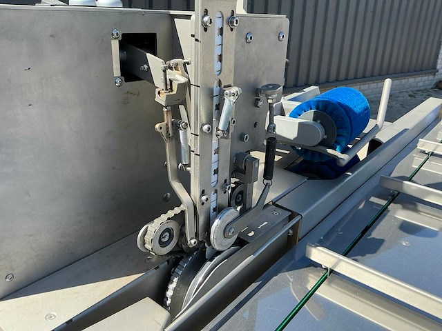 Daub d/ verpakkingsbaan met avt clipsluitmachine wsk - afbeelding 5 van  29