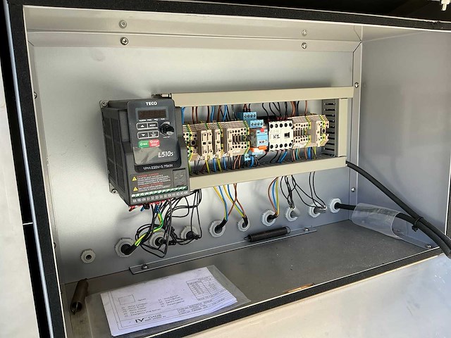 Daub d/ verpakkingsbaan met avt clipsluitmachine wsk - afbeelding 15 van  29