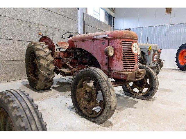 David brown - 25 - vintage tractor - afbeelding 1 van  11