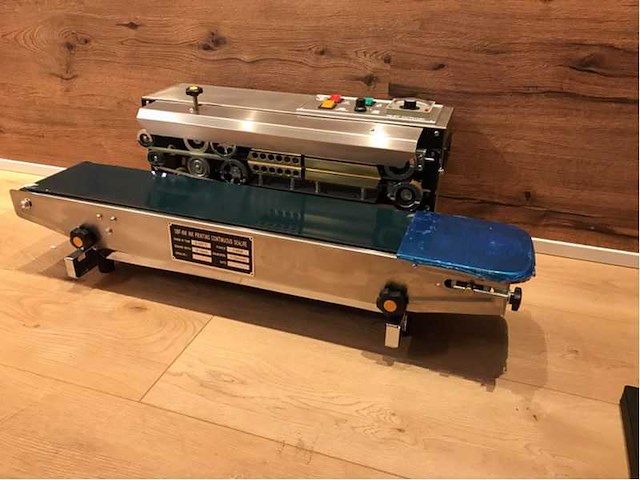 Dbf-900 zakken sluitmachine - afbeelding 1 van  4