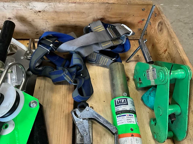 Dbi-sala advanced davit valbeveiligings- en reddingssysteem delen - afbeelding 4 van  10