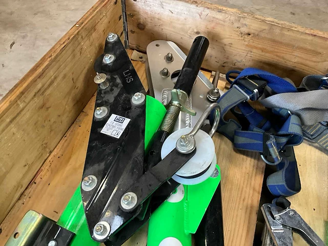 Dbi-sala advanced davit valbeveiligings- en reddingssysteem delen - afbeelding 5 van  10