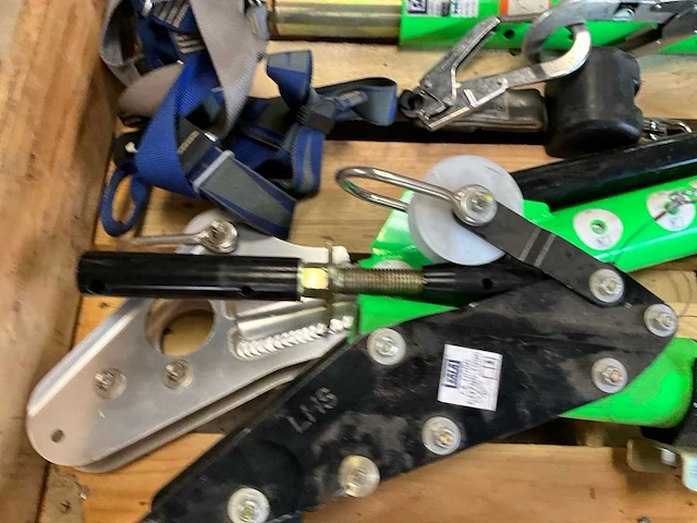 Dbi-sala advanced davit valbeveiligings- en reddingssysteem delen - afbeelding 9 van  10