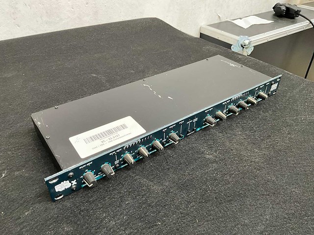 Dbx 166a compressor/limiter - afbeelding 2 van  5