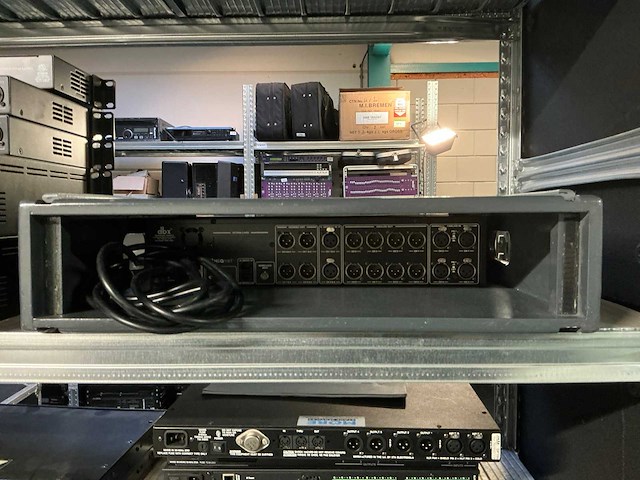 Dbx 4800 systeem processor - afbeelding 3 van  4