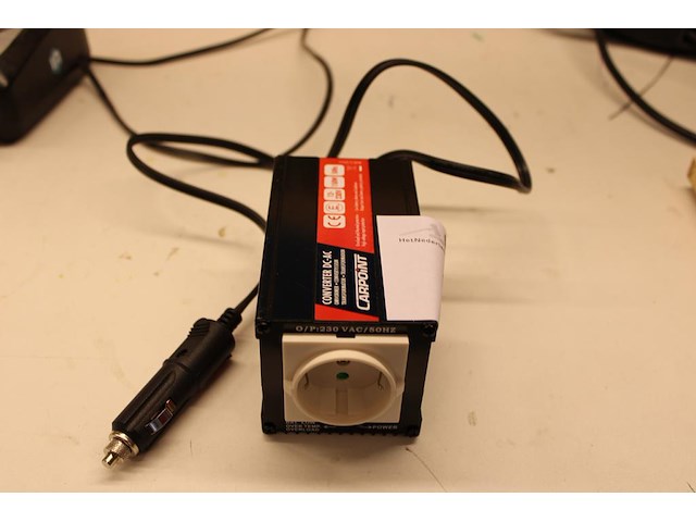 Dc-ac omvormer carpoint van 12 naar 230 volt, max 150 watt. - afbeelding 1 van  2