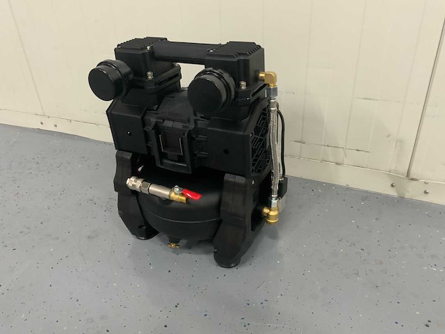 Dc1080 - hogedrukcompressor - afbeelding 6 van  9