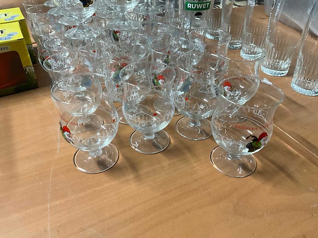 D’chouffe bierglazen en viltjes - afbeelding 3 van  7