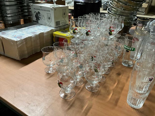 D’chouffe bierglazen en viltjes - afbeelding 3 van  7