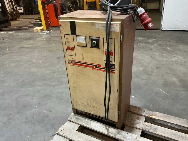 De 24/125 acculader - afbeelding 2 van  4