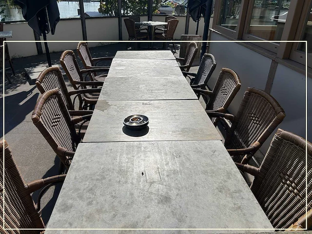 De arend - 17 terrastafels en 36 terrasstoelen - afbeelding 5 van  6