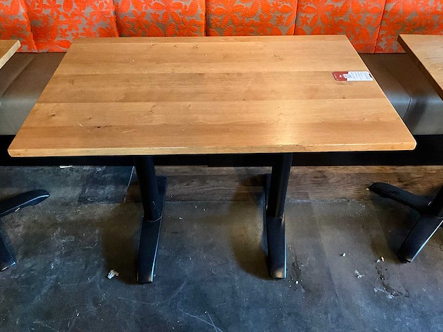 De arend - 2 restaurantbanken met 3 tafels en 4 stoelen - afbeelding 6 van  8
