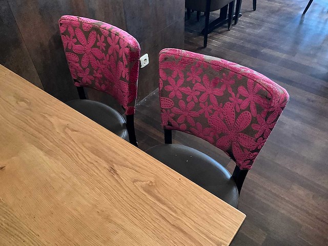 De arend - restaurantafel met 4 stoelen - afbeelding 4 van  5