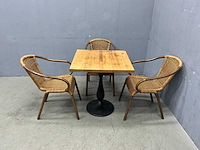 De arend - restauranttafel 70x70x78 cm met drie stoelen - afbeelding 1 van  11