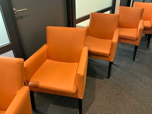 De arend oranje lederen zitstoel (10x) - afbeelding 2 van  12