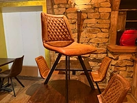 De-arend restaurantstoel