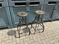 “de arend” vintage industriële machinistkruk (2x) - afbeelding 1 van  8