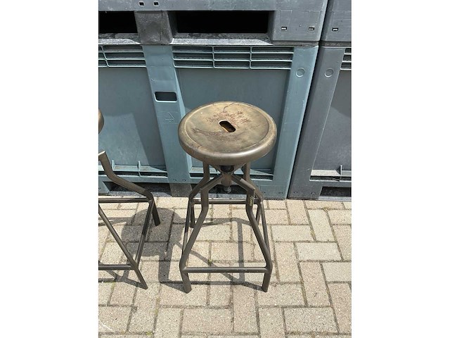 “de arend” vintage industriële machinistkruk (2x) - afbeelding 3 van  8