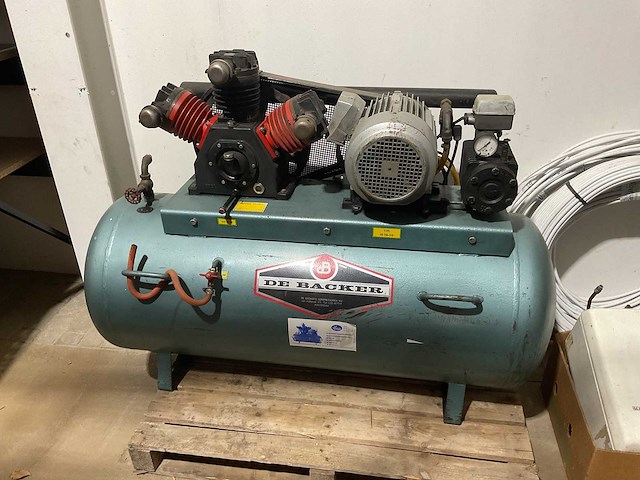 De backer vb750/310 compressor - afbeelding 1 van  4