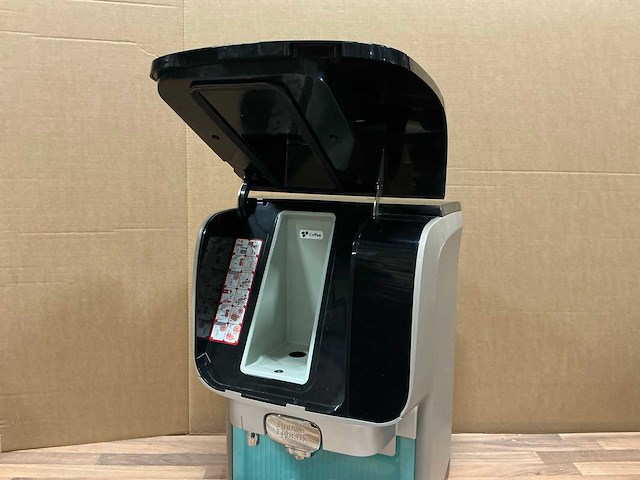 De eu230v-s koffiemachine - afbeelding 2 van  9