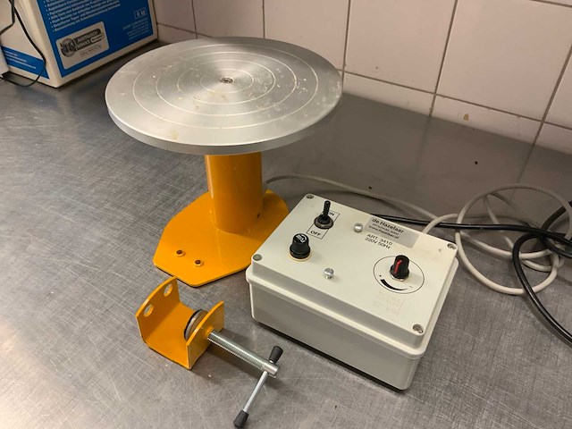 De hazelaar draaischijf met frequentieregelaar - afbeelding 4 van  5