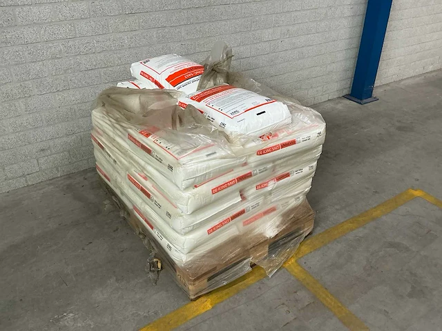 De-icing salt - unsieved partij - zoutstrooier - afbeelding 2 van  8