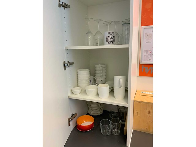 De inhoud van een pantry - afbeelding 3 van  10