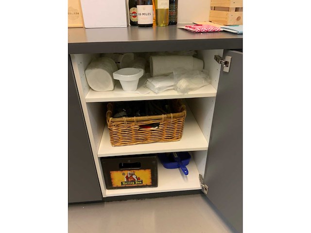 De inhoud van een pantry - afbeelding 5 van  10