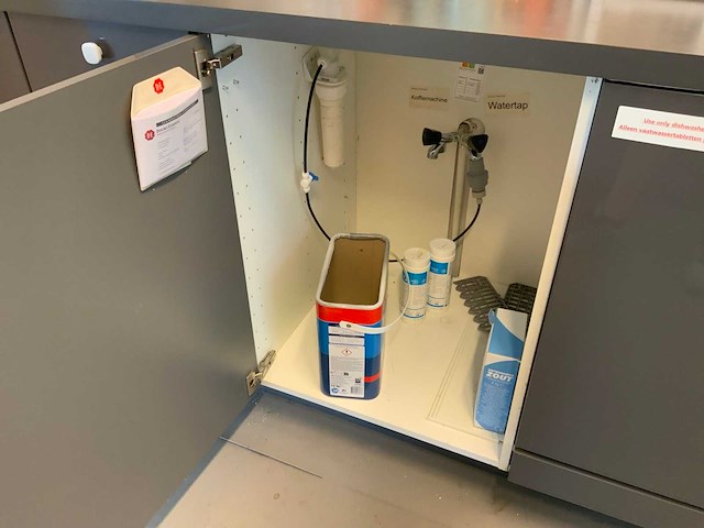 De inhoud van een pantry - afbeelding 10 van  10