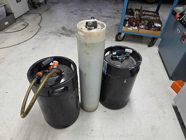 De-ionistie vat met meter t.b.v. edm (3x) - afbeelding 5 van  5