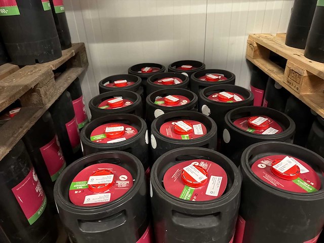 De klep blauwe schein (blauwe bessen bier) 20l fuste bier (14x) - afbeelding 3 van  3