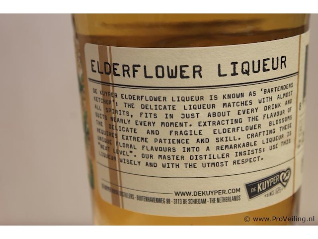 De kuyper elderflower likeur - 70 cl - winkelverkoopprijs € 10.95 - afbeelding 3 van  3