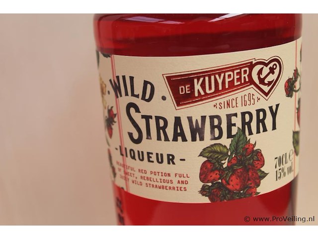 De kuyper strawberry likeur - 70 cl - winkelverkoopprijs € 10.95 - afbeelding 2 van  3