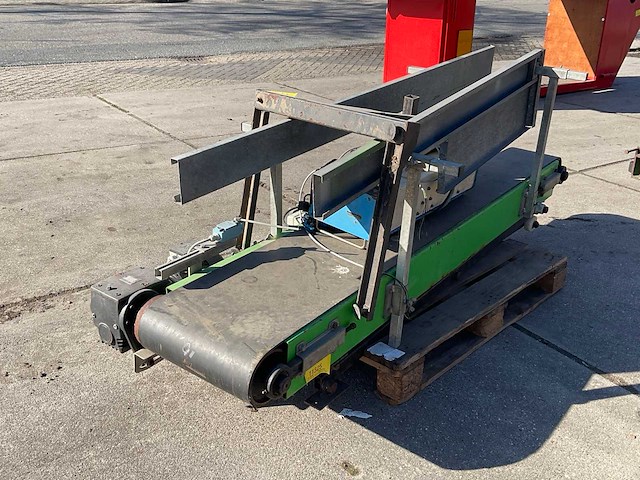 De lignie transportband met sealunit - afbeelding 1 van  4