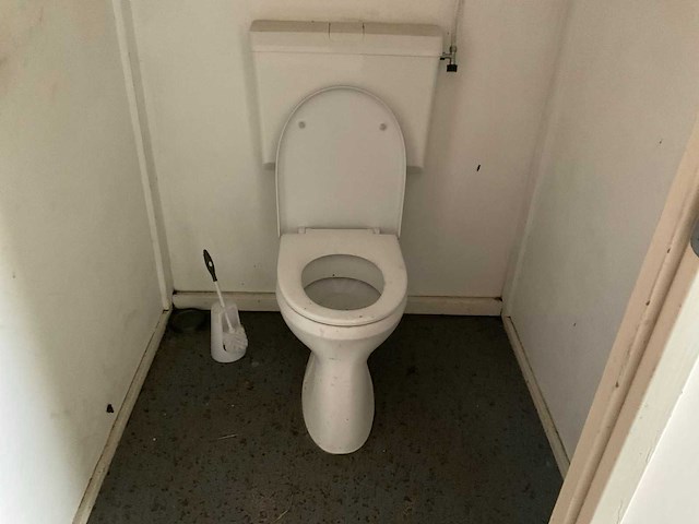 De mors sanitairunit - afbeelding 4 van  9