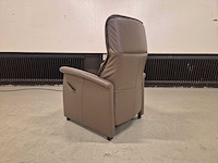 De toekomst - fiesta - relaxfauteuil - sta-op stoel - arm chair - afbeelding 3 van  11
