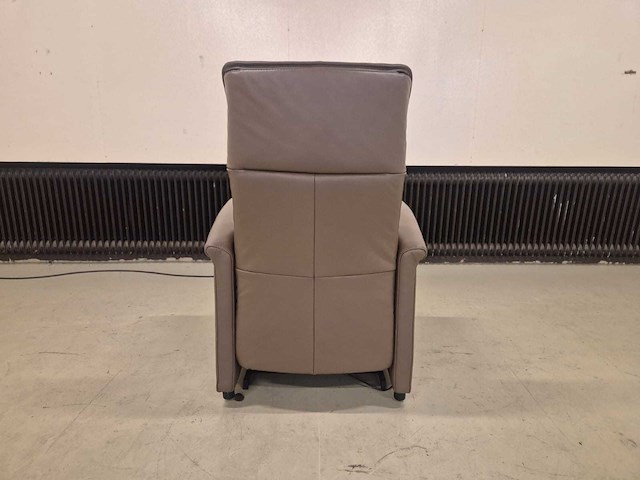 De toekomst - fiesta - relaxfauteuil - sta-op stoel - arm chair - afbeelding 10 van  11
