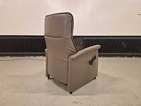 De toekomst - fiesta - relaxfauteuil - sta op stoel - arm chair - afbeelding 6 van  11