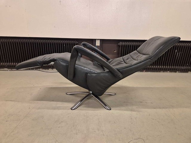 De toekomst - twist - elektrische relaxfauteuil - arm chair - afbeelding 7 van  11