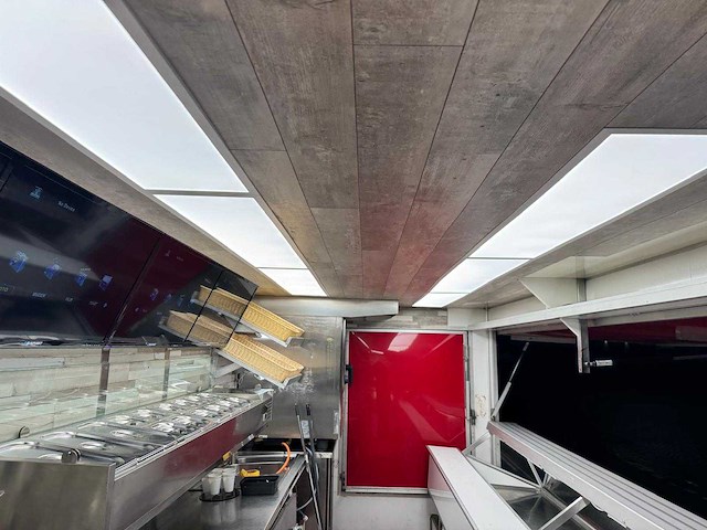 De vries 2000 aanhangwagen 7 meter friet patatwagen grillwagen koelwagen rationale 4477 - afbeelding 20 van  45