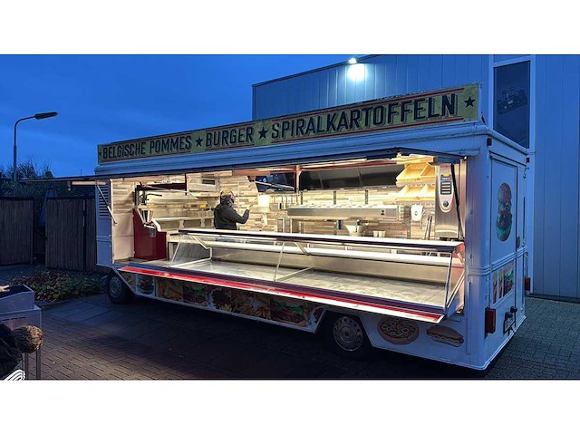 De vries 2000 aanhangwagen 7 meter friet patatwagen grillwagen koelwagen rationale 4477 - afbeelding 10 van  45
