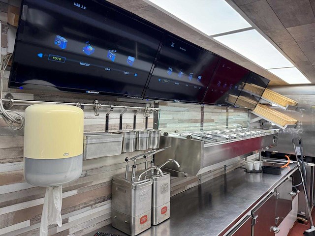 De vries 2000 aanhangwagen 7 meter friet patatwagen grillwagen koelwagen rationale 4477 - afbeelding 8 van  45